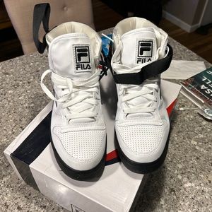 White and Black Filas. Worn twice. Great condition